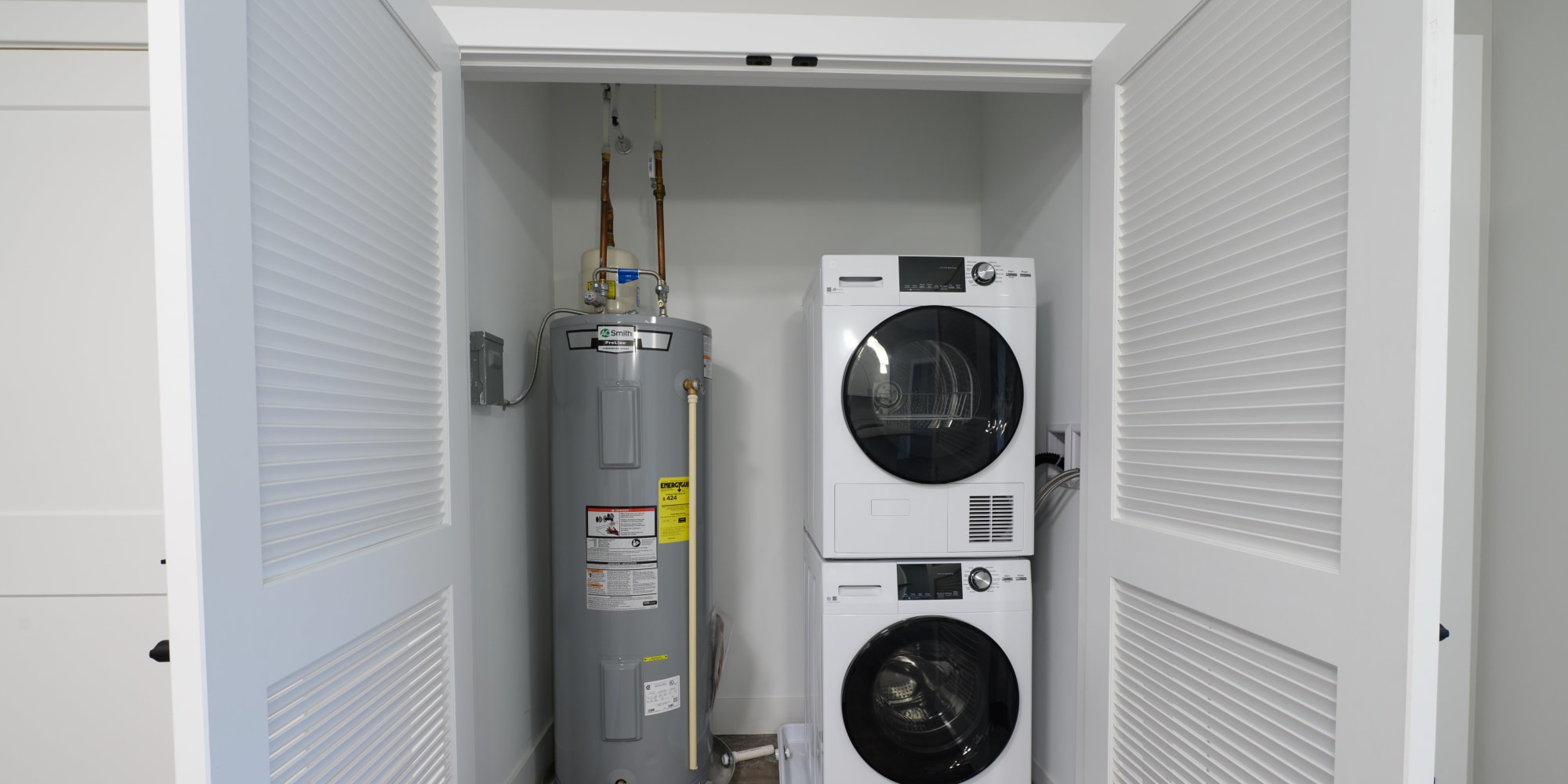 Modern Apartments with a Washer and Dryer in Cheshire, Connecticut