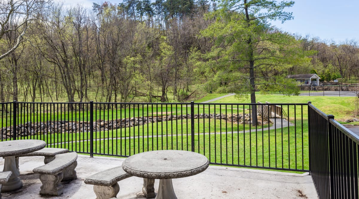 Outdoor tables at Salem Wood Apartments in Salem, Virginia