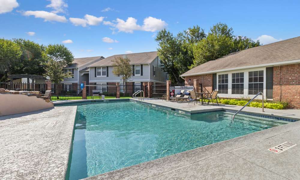 Swimming pool at Arbors of Taylor in Taylor, Texas