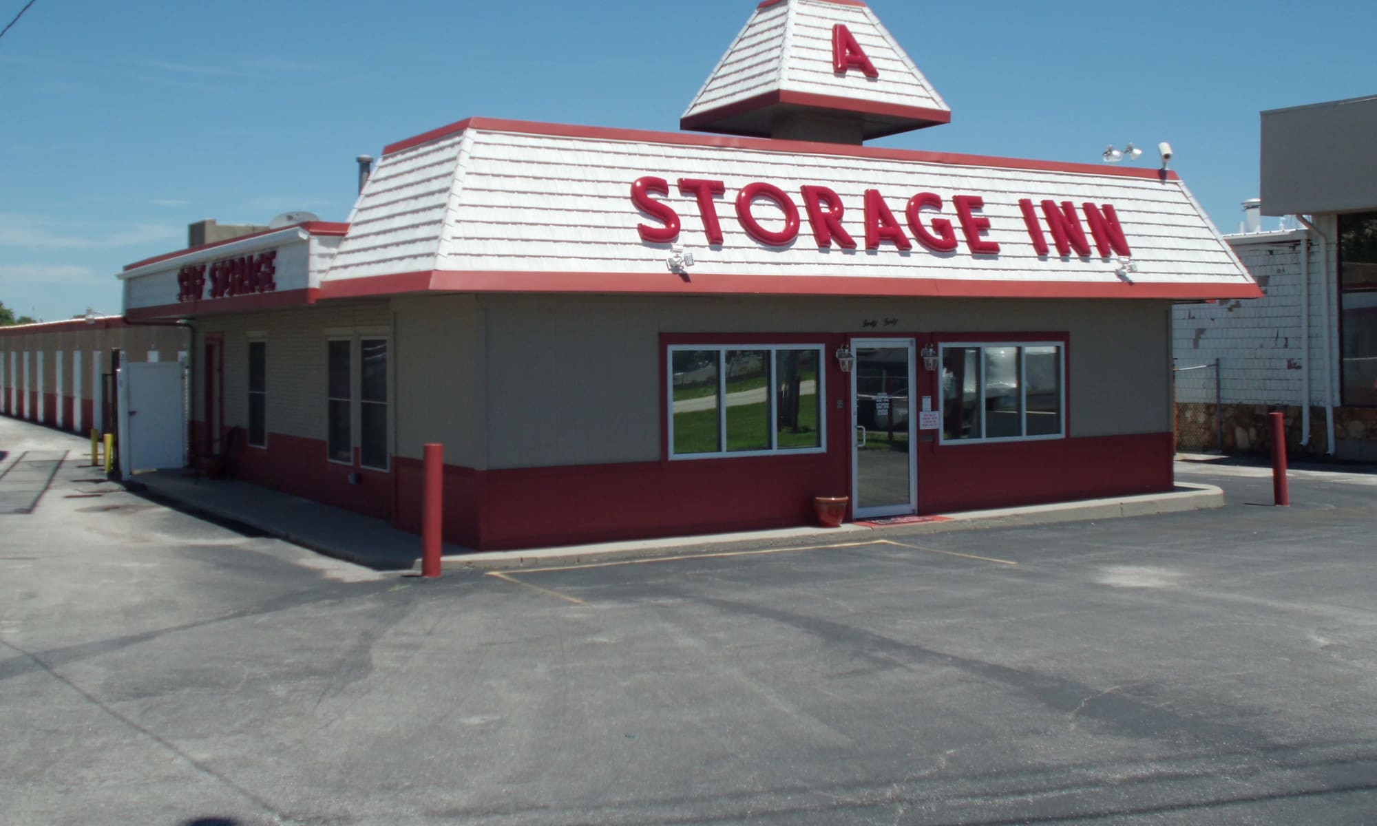 Storage units available at A Storage Inn - Cave Springs in Saint Peters, MO