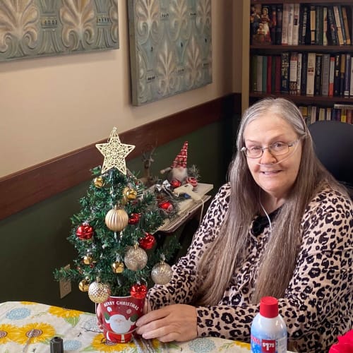 A resident making christmas decorations at Canoe Brook Assisted Living in Duncan, Oklahoma