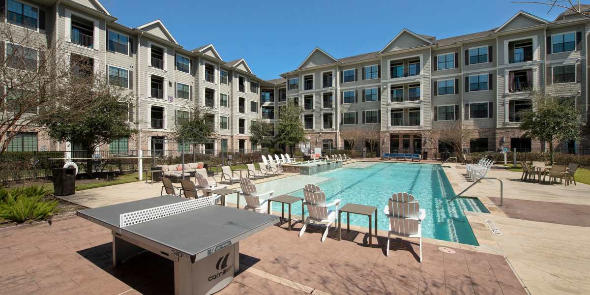 Swimming pool at Nantucket At Fannin Station in Houston, Texas 