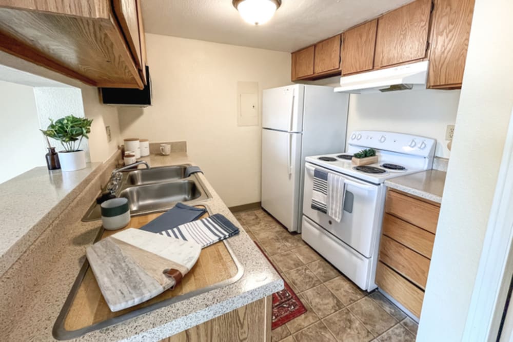 Modern kitchen at Stonehaven Apartments in Hazelwood,Missouri