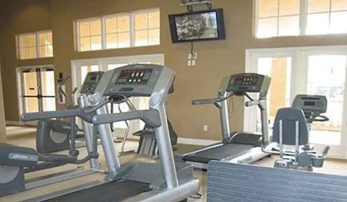 Fitness center at  Siena Villas Apartments in Elk Grove, California