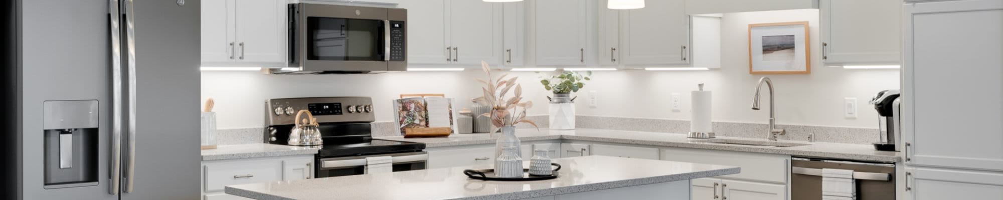 Photo gallery at Applewood Pointe of Edina at Grandview in Edina, Minnesota.