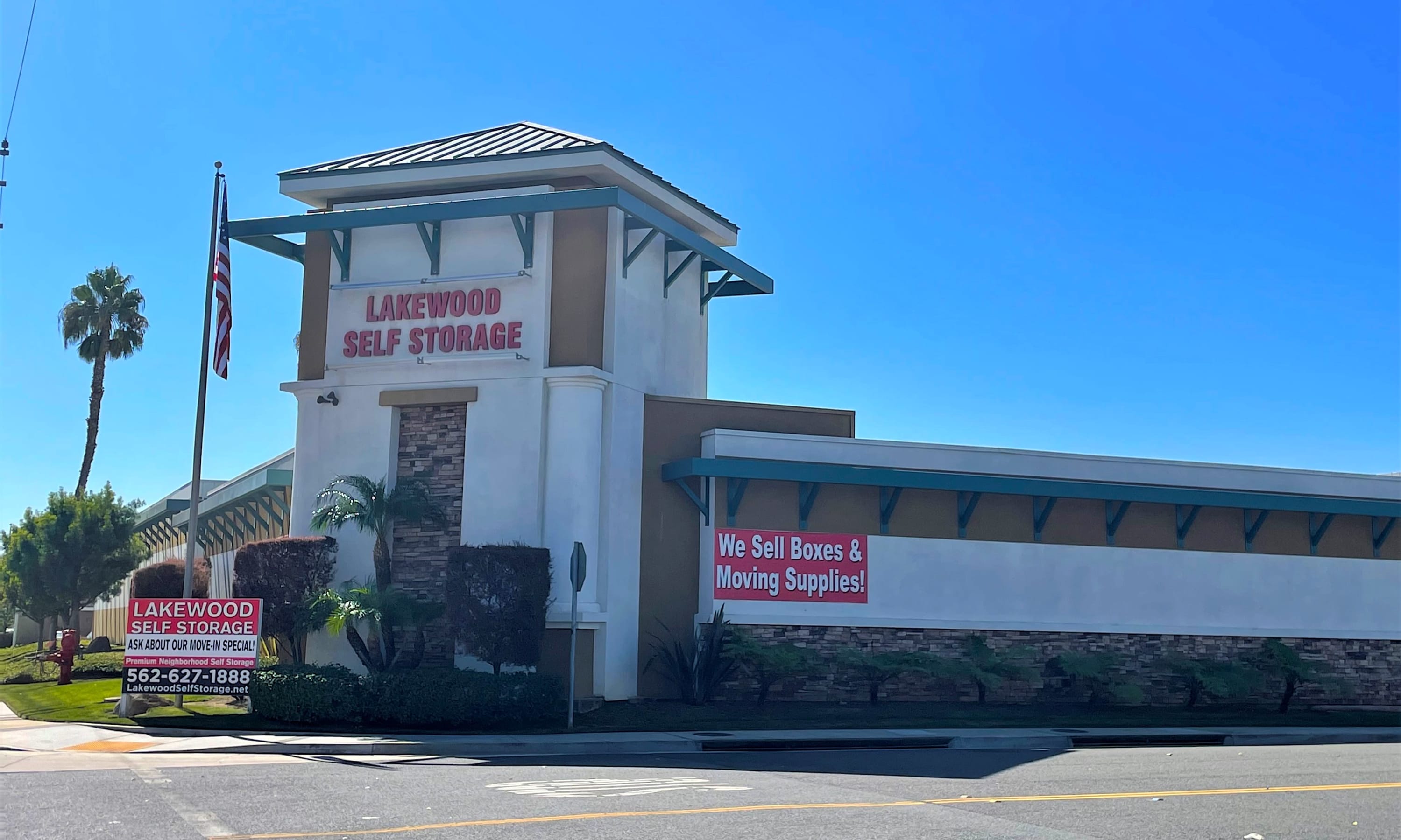 Storage at Lakewood Self Storage in Lakewood, California