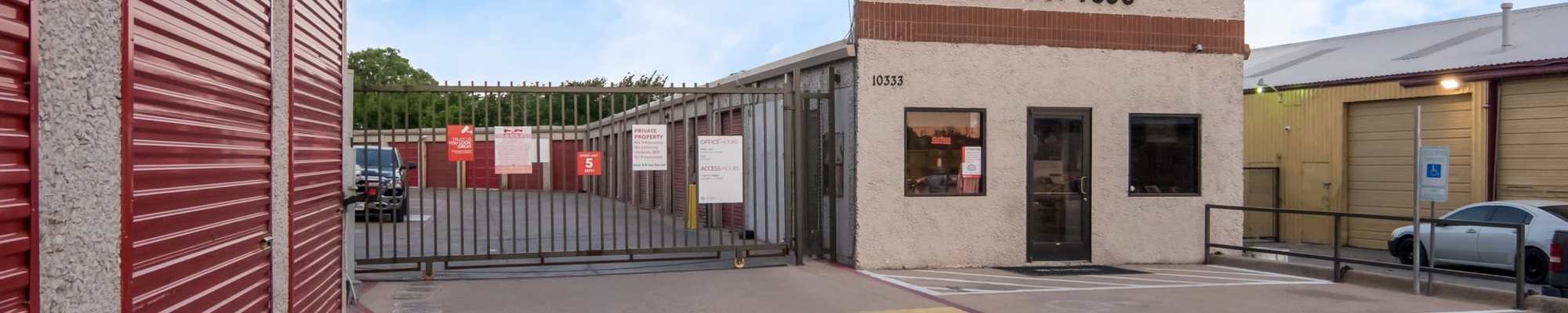 Unit sizes and prices at StorQuest Self Storage in Dallas, Texas