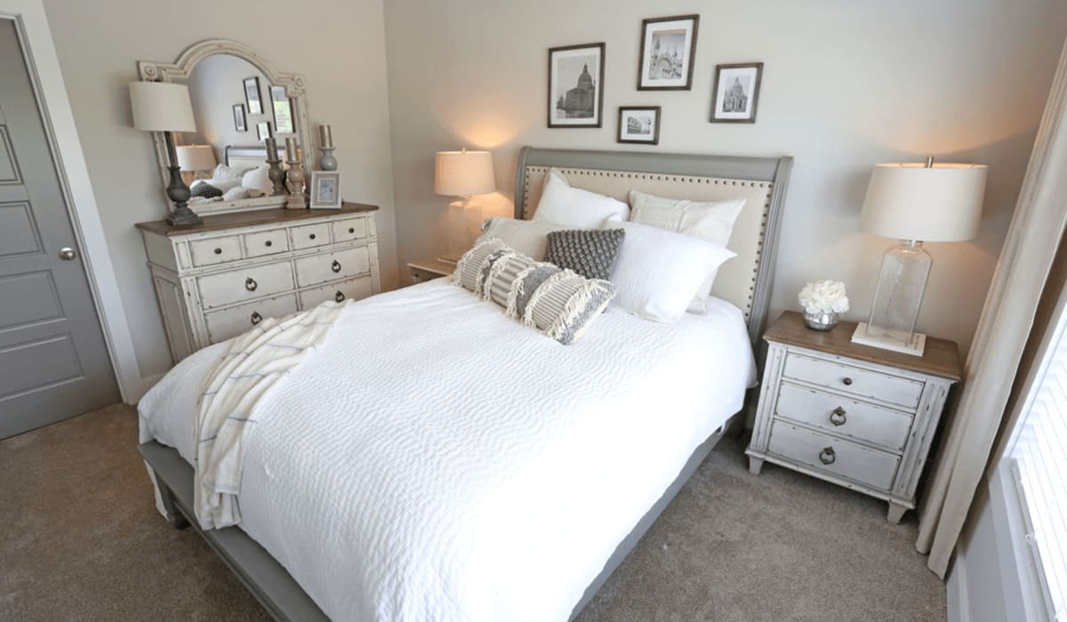 Cozy bedroom at Palomar Stables in Lexington,Kentucky