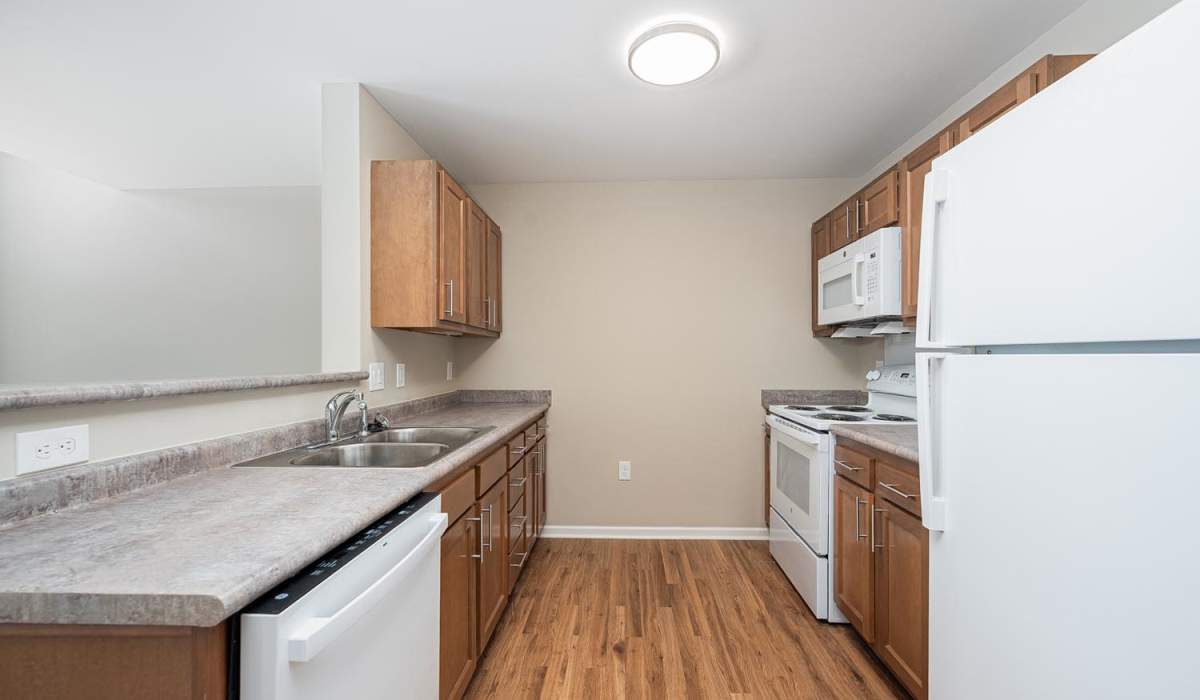 Bright kitchen with oven at Starling Yard in Columbus, Ohio