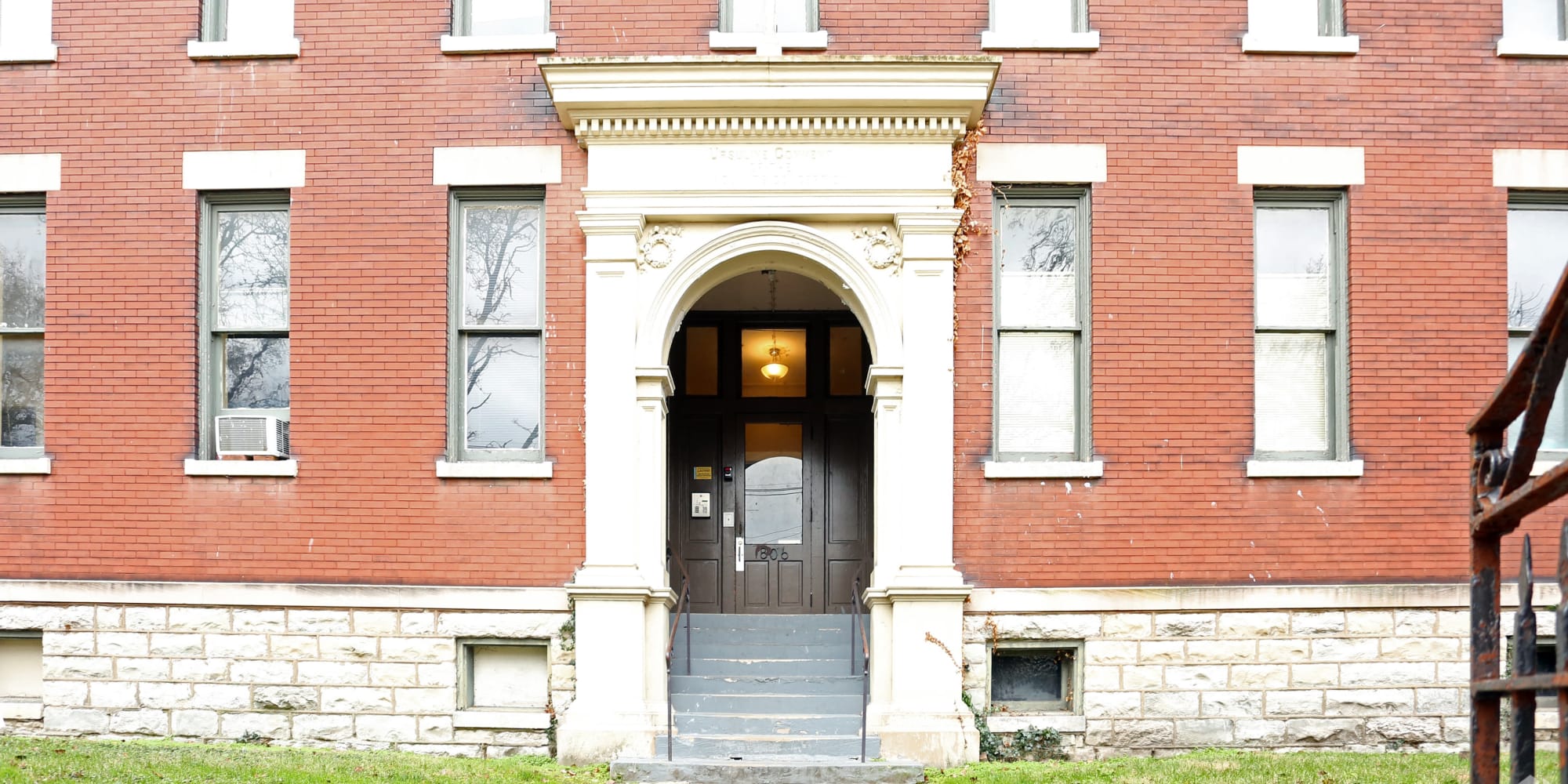 Apartments at The Maven @ 806 in Louisville, Kentucky