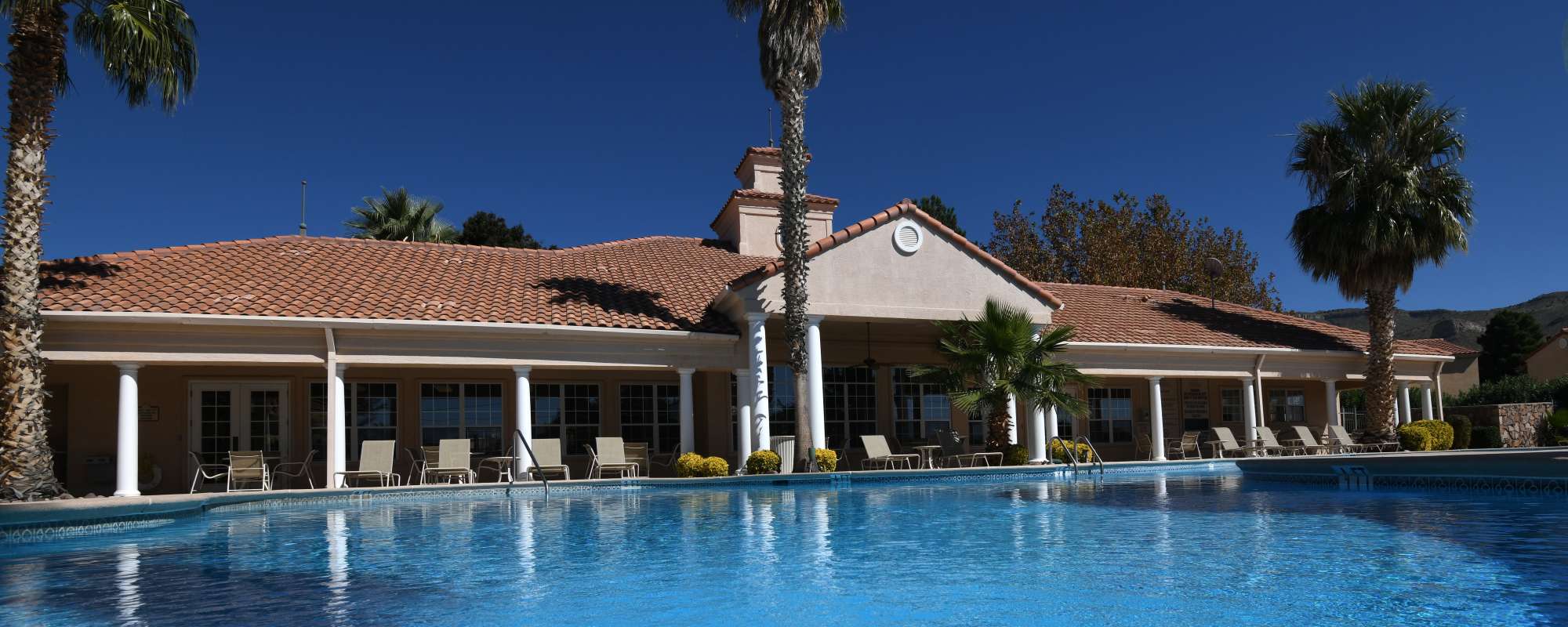 Apartments pool at Las Ventanas in Alamogordo, New Mexico