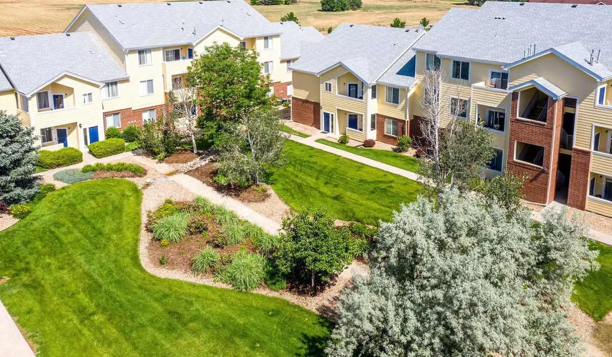 Exterior view at Creekstone Apartments in Greeley, Colorado