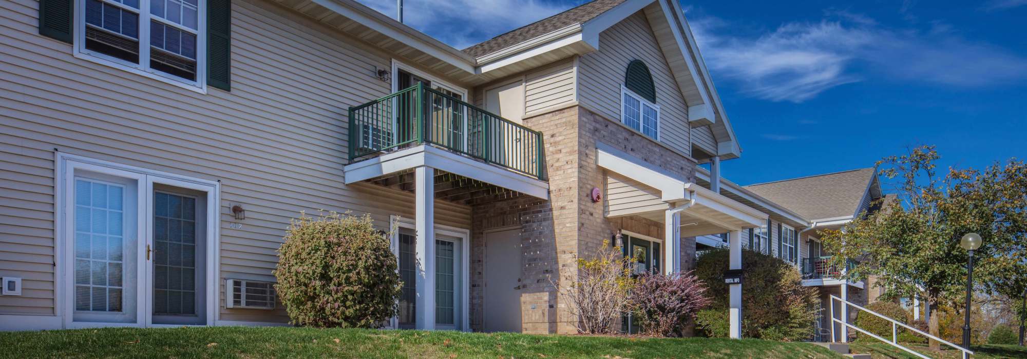 Exterior view of an apartment at 2202 Luann Place Apartments in Madison,Wisconsin