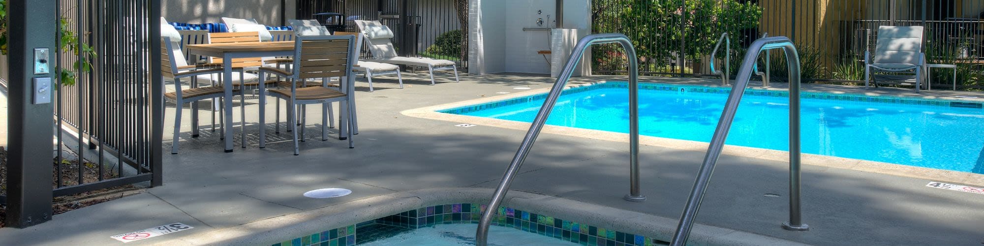 Amenities at Los Robles Apartments in Thousand Oaks, California