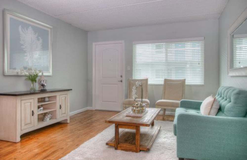 Spacious living room with bright ambience at Bayside Villas Apartment Homes in South Pasadena,Florida