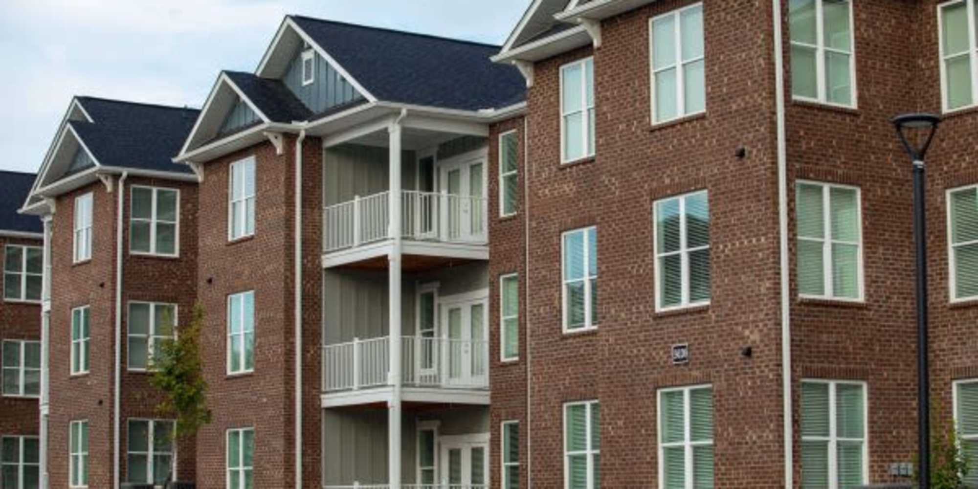 Apartments at Palisades At Hickory Creek in Shelby, North Carolina