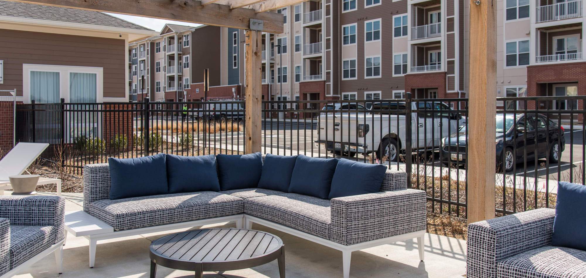 Patio with outdoor furniture at Palmer's Creek, Fredericksburg, Virginia