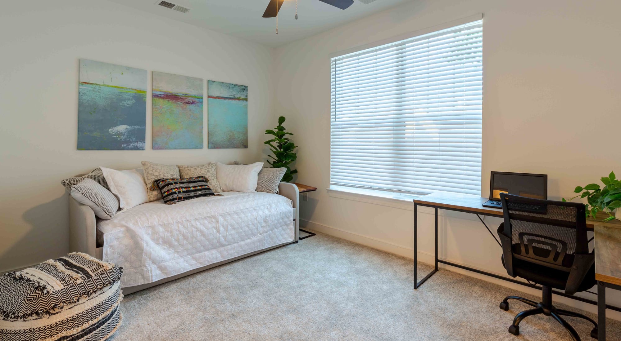 Virtual Tour | Spring Water Apartments in Virginia Beach, Virginia