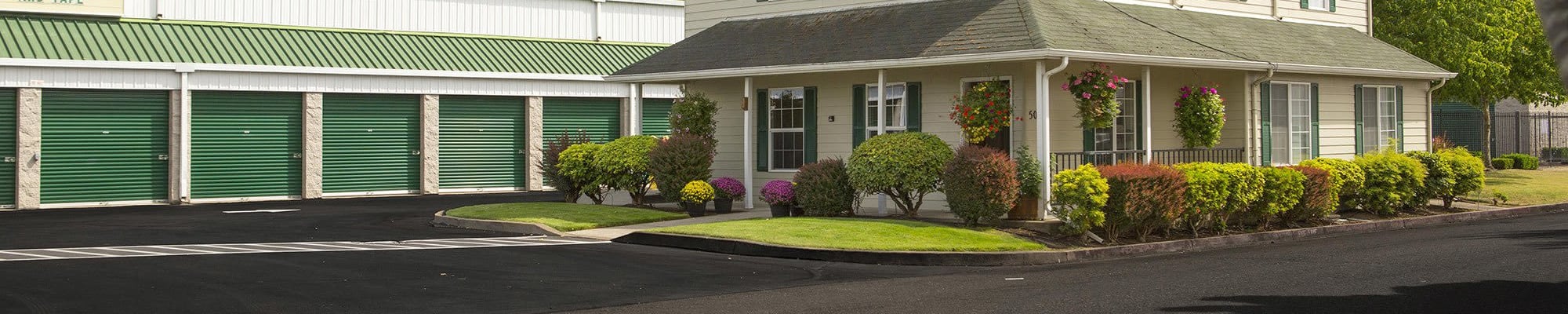 Features at A Storage Place in Keizer, Oregon