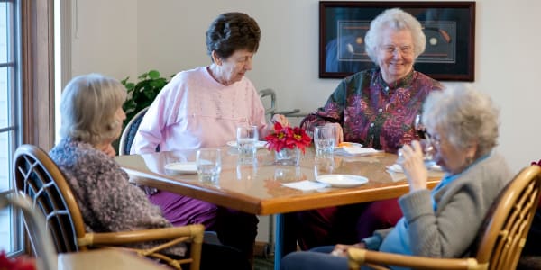 Residents having dinner together in the dining room at Ingleside Communities in Mount Horeb, Wisconsin