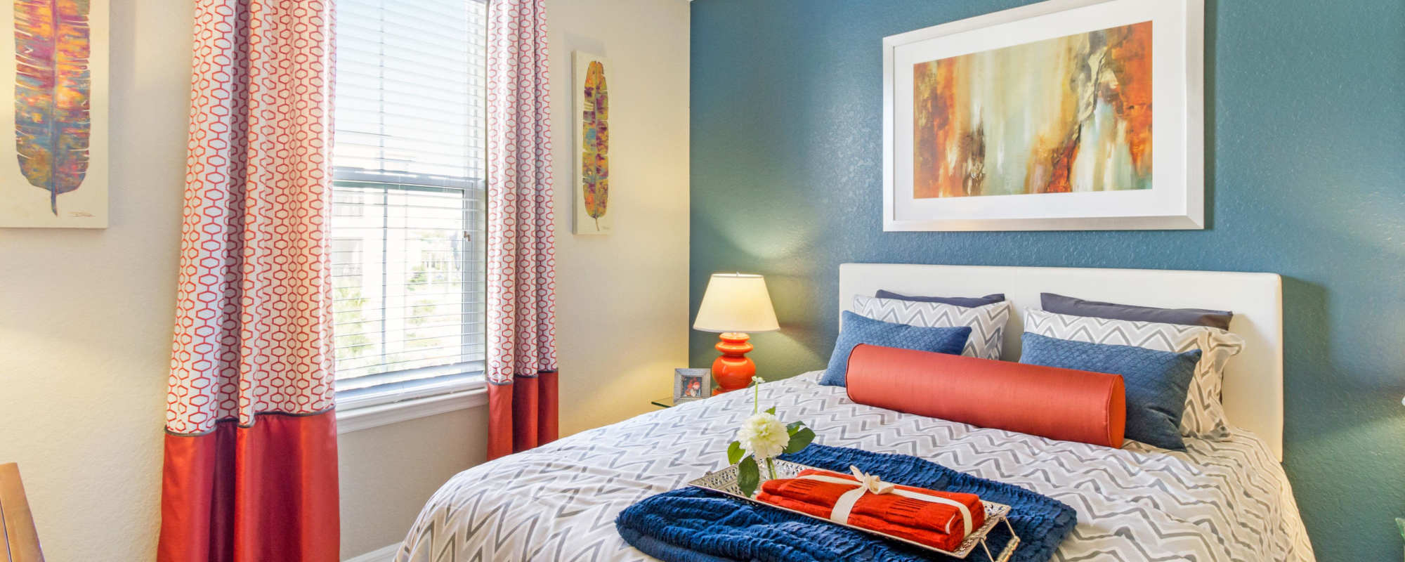 Apartments at Valencia Villa in Valencia, California