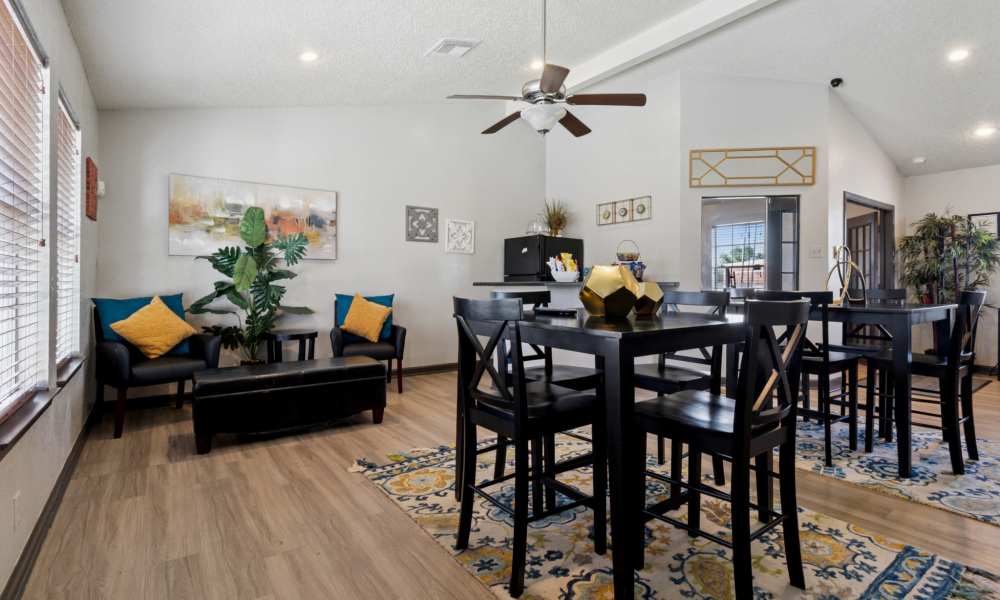 Community dining space at Arbors of Taylor in Taylor, Texas