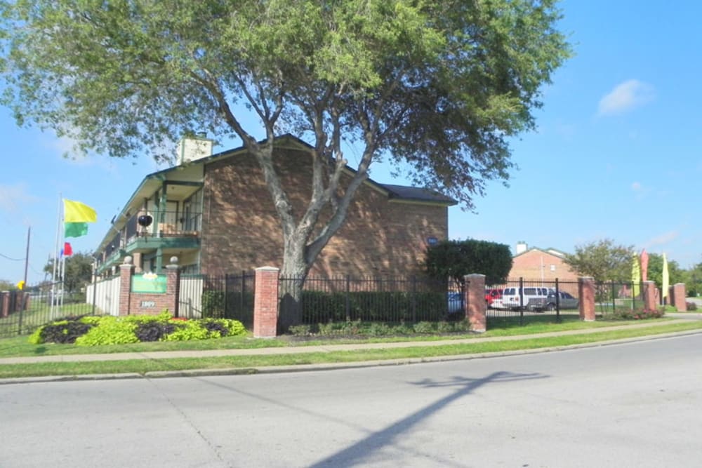 Exterior and sign at Baker Square in Mesquite, Texas