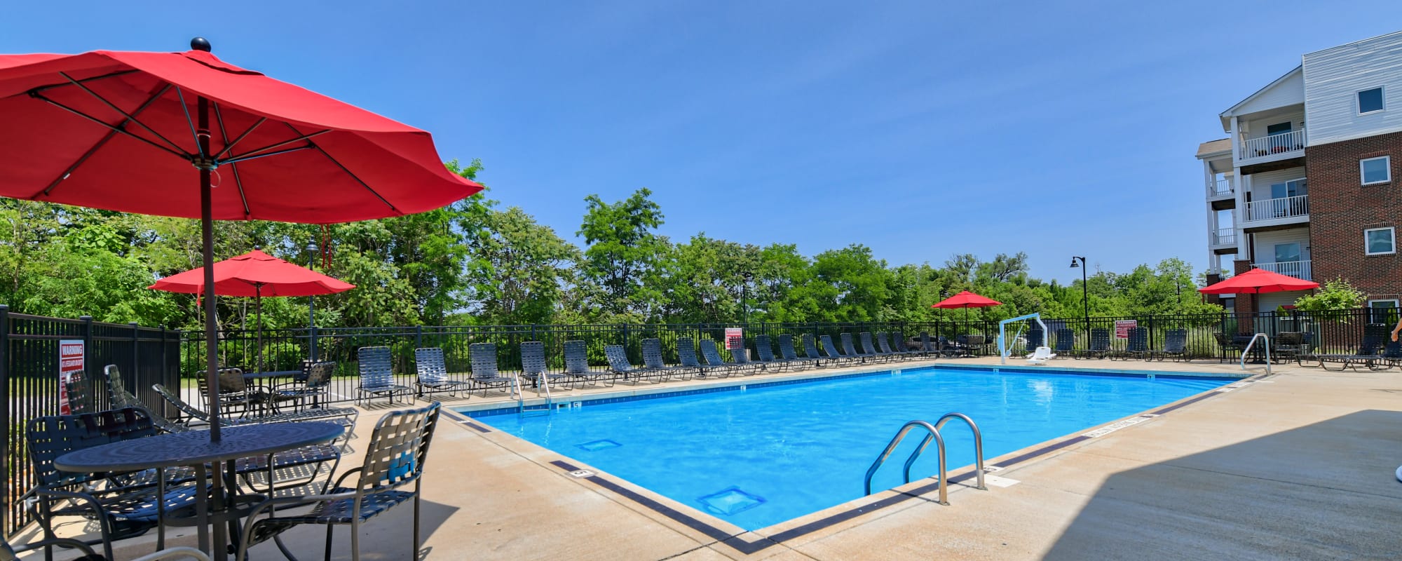 Apartments in Pittsburgh, Pennsylvania at Crossroad Towers