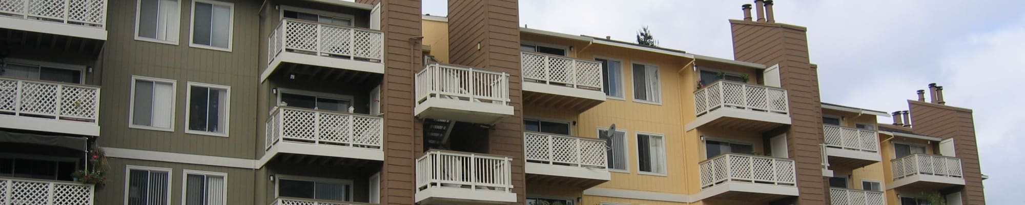 Neighborhood at Quail Hill Apartment Homes in Castro Valley, California