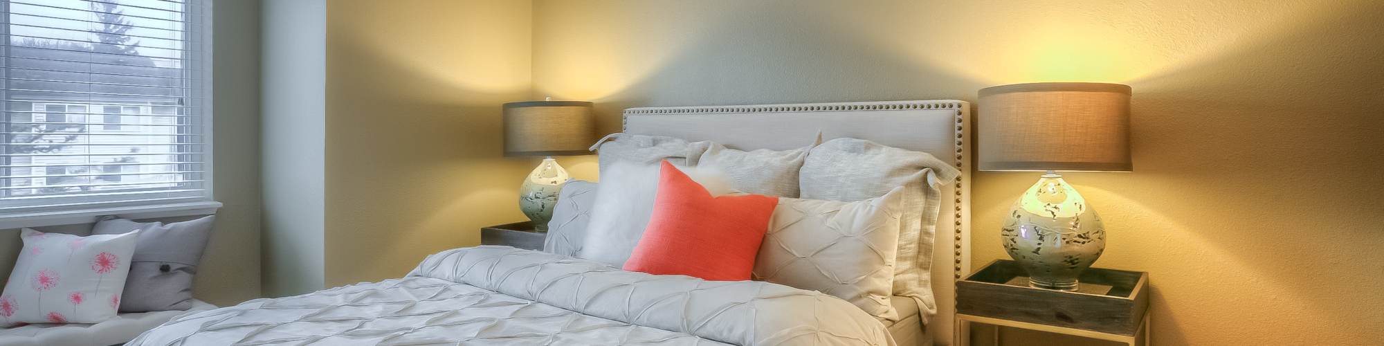 Apply | Oak Hill Apartments in Portland, Oregon   