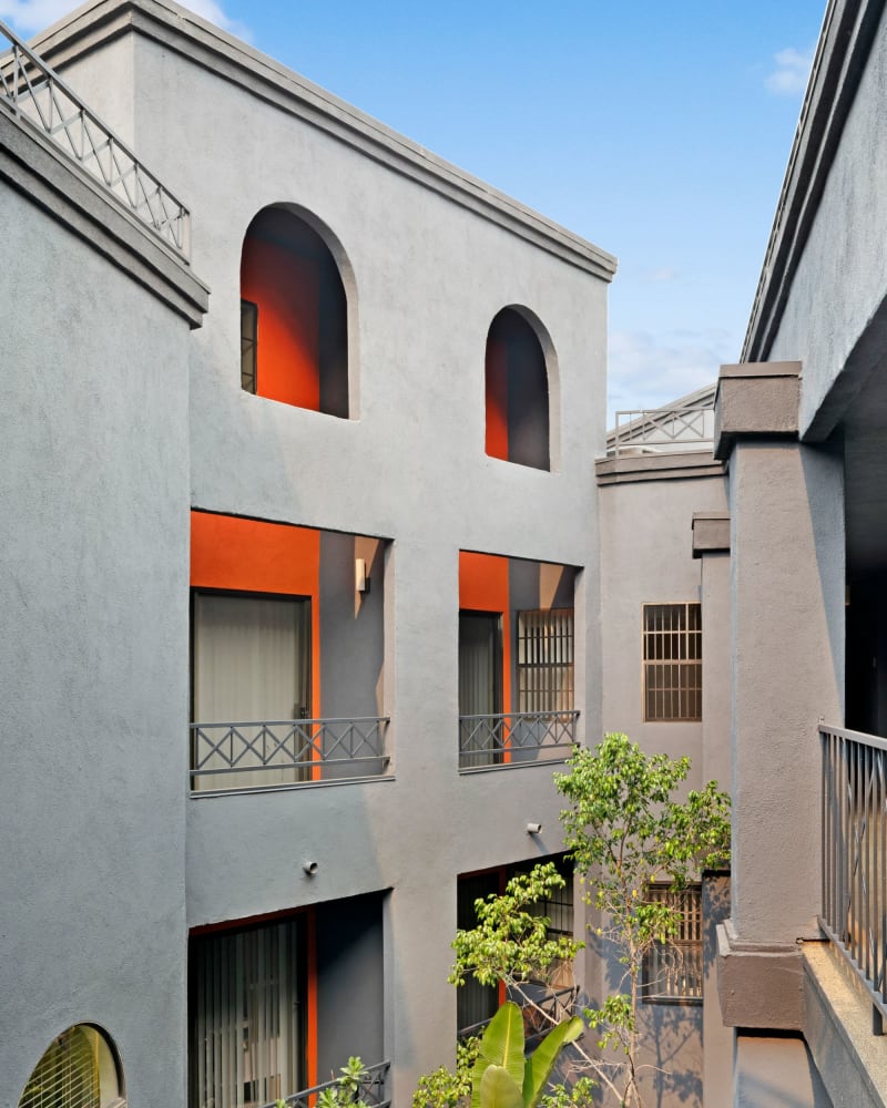 Apartments at The Jeremy in Los Angeles, California