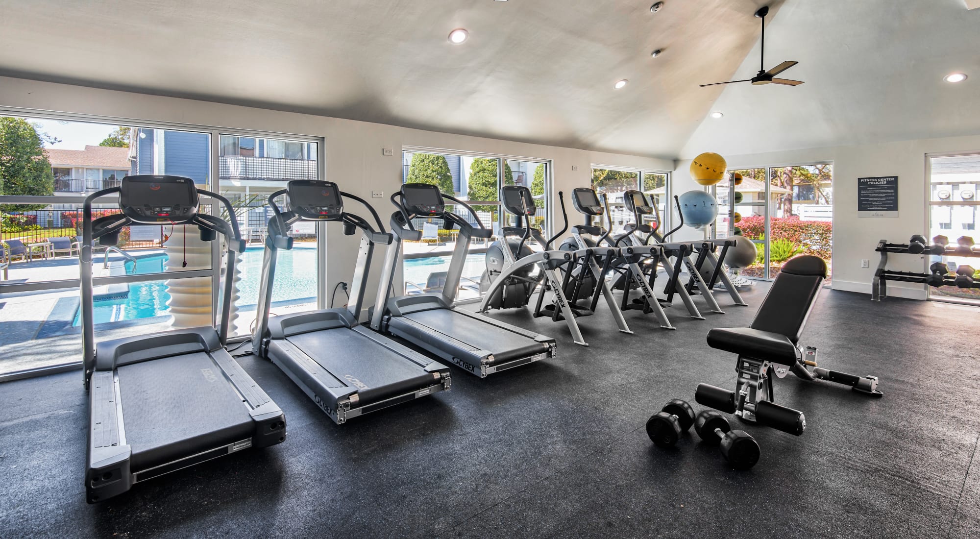 Amenities at Latitude 2976 in Houston, Texas