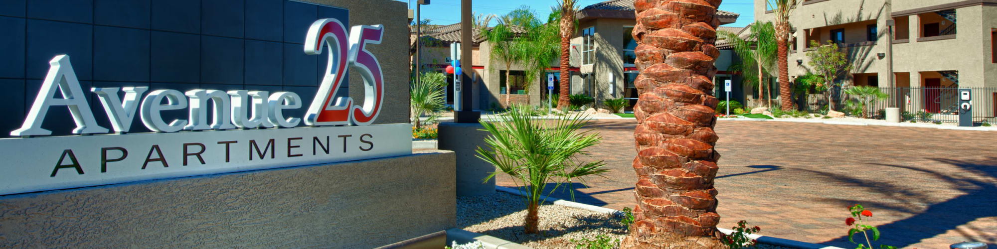 Reviews at Avenue 25 Apartments in Phoenix, Arizona