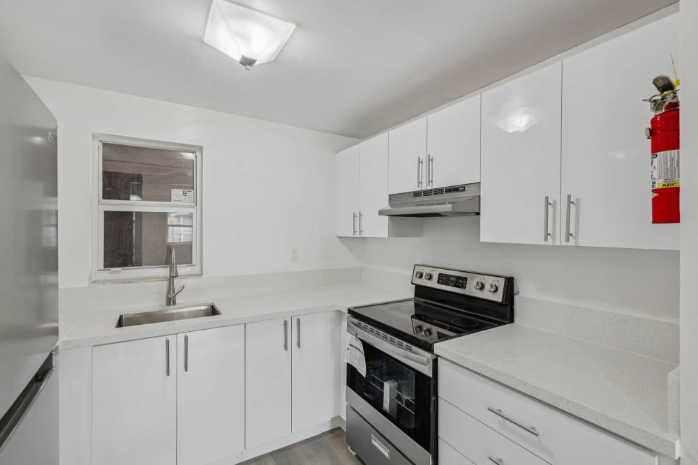 Energy-efficient appliances at El Jardin Apartments in Hollywood, Florida