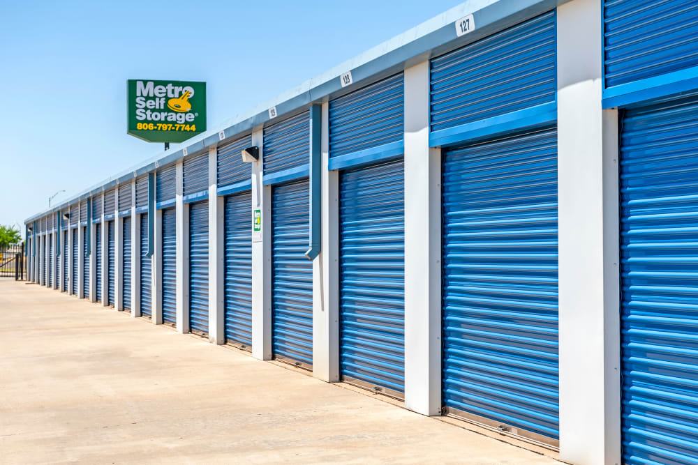 Exterior drive up units at Metro Self Storage in Lubbock, Texas