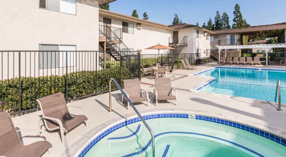 Sparkling pool and spa/hot tub at Orange Grove in Garden Grove, California