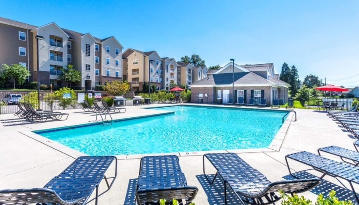 pool at Evergreen at The Bluffs in Knoxville, Tennessee