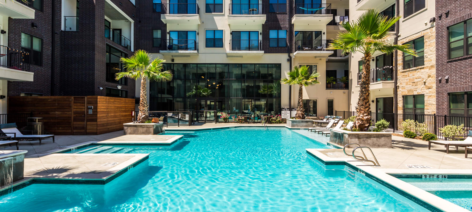 Amenities at Marq 31 in Houston, Texas
