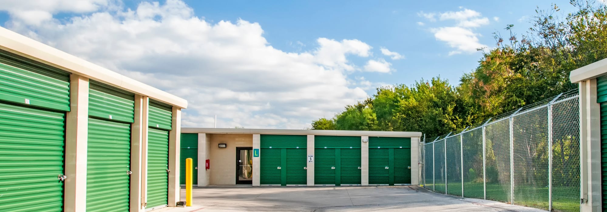 Exterior Units San Antonio, Texas near Lockaway Storage