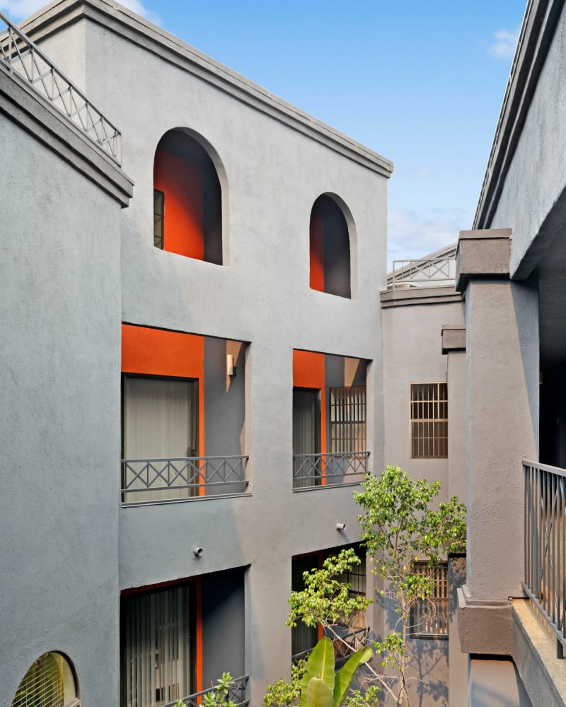 Apartments at The Jeremy in Los Angeles, California