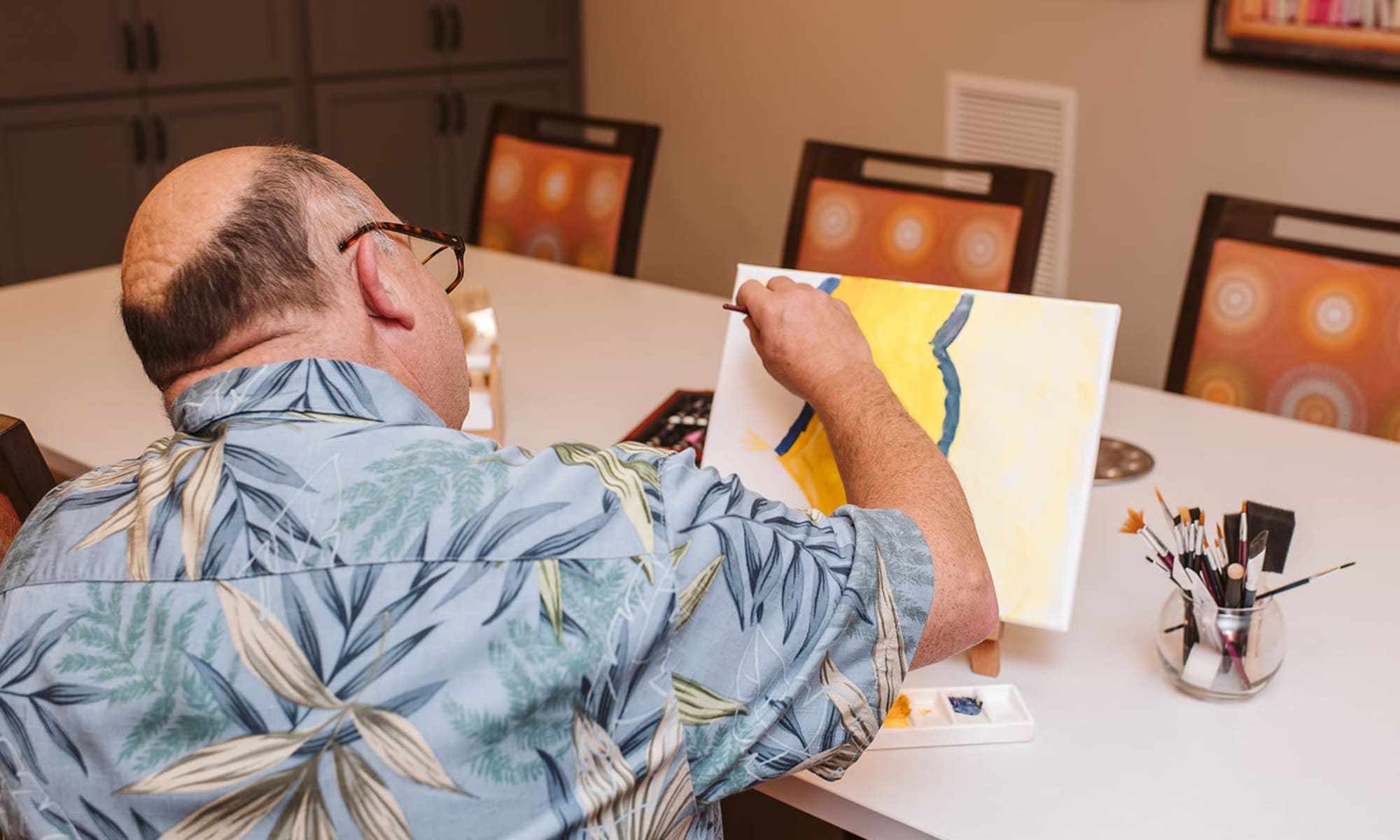 Residents doing Arts and Crafts at Broadwell Senior Living in Plymouth, Minnesota