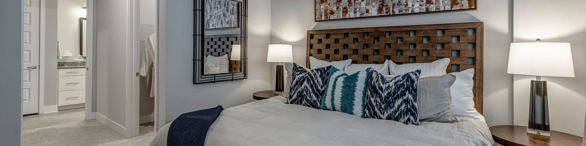 Chattanooga, TN 1 & 2 Bedroom Luxury Apartments near City Center