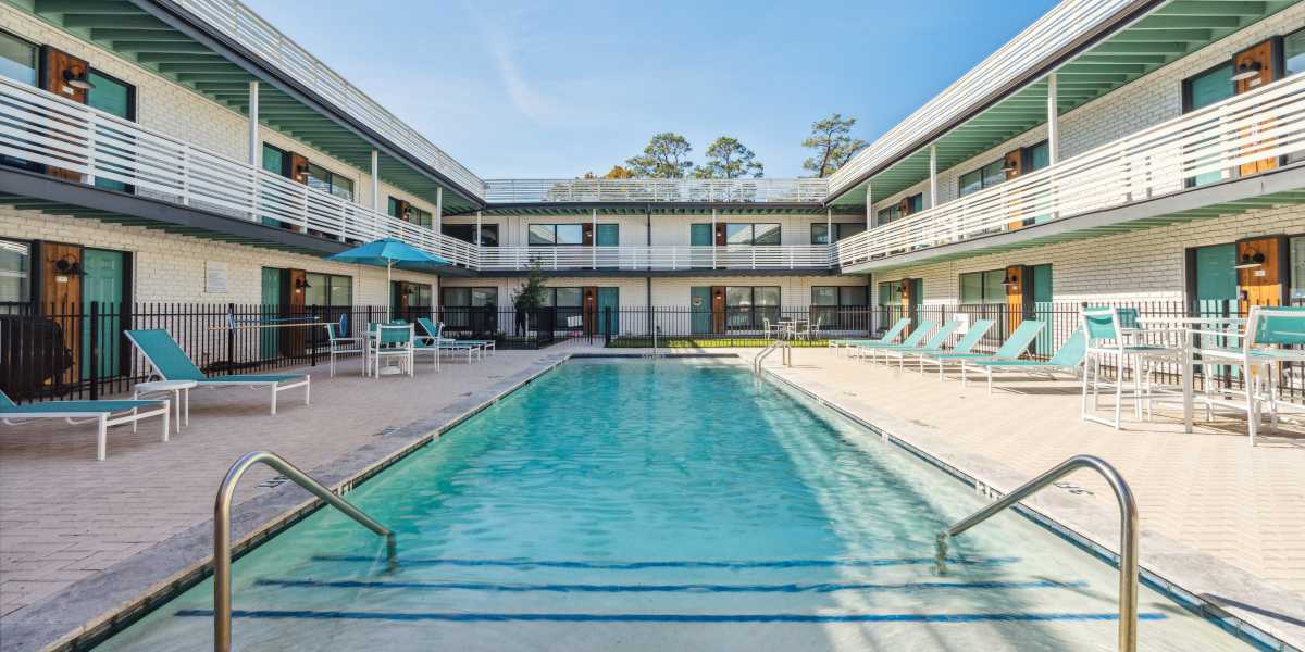 Swimming Pool at Melrose Apartments in Houston, TX