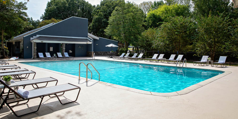 The resort-style swimming pool at Dwell at Carmel in Charlotte, North Carolina