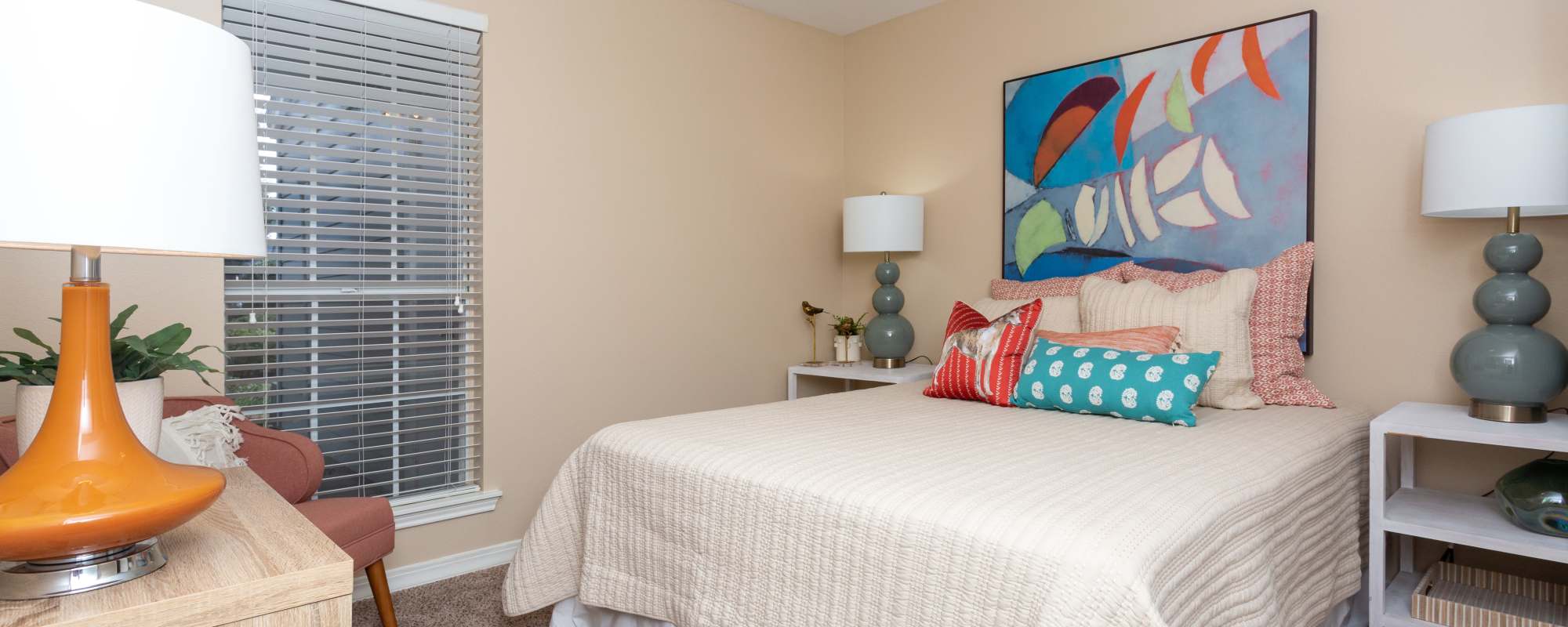 Modern bedroom at Tallow Wood in Bossier City, Louisiana