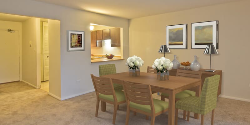 Beautiful dining room at Cedar Ridge Apartment Homes in Richton Park, Illinois