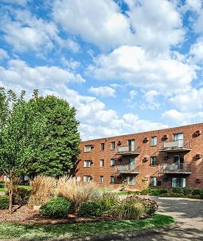Exterior view of apartment building at Westpointe Apartments in Pittsburgh, PA