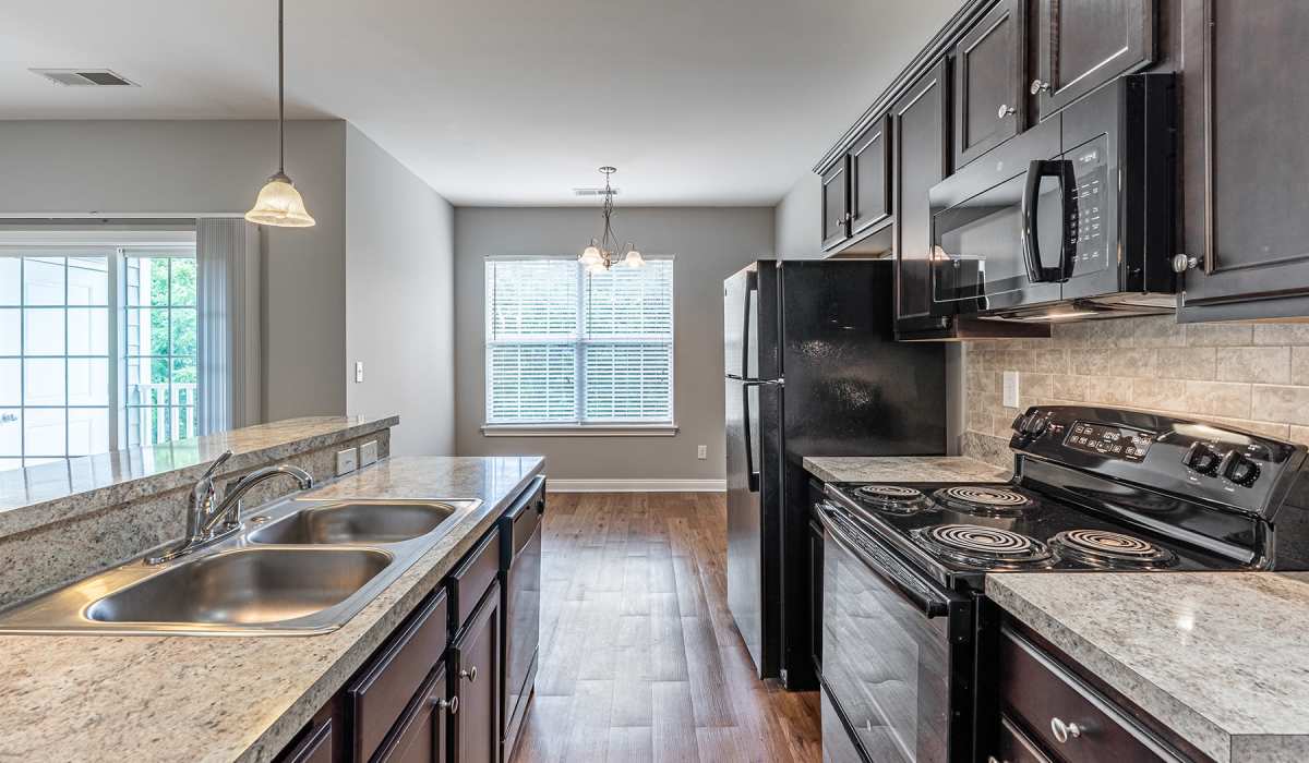 Apartment kitchen at Palomar View Apartments in Lexington, Kentucky