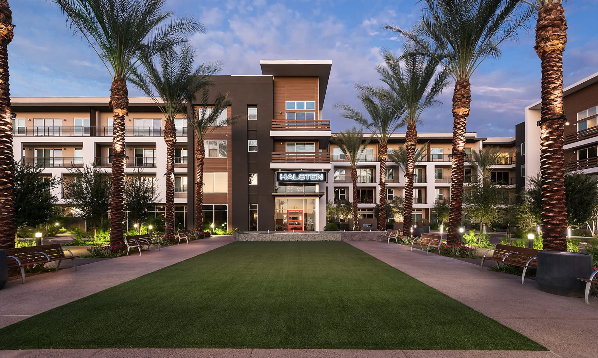 Courtyard at The Halsten at Chauncey Lane in Scottsdale, Arizona