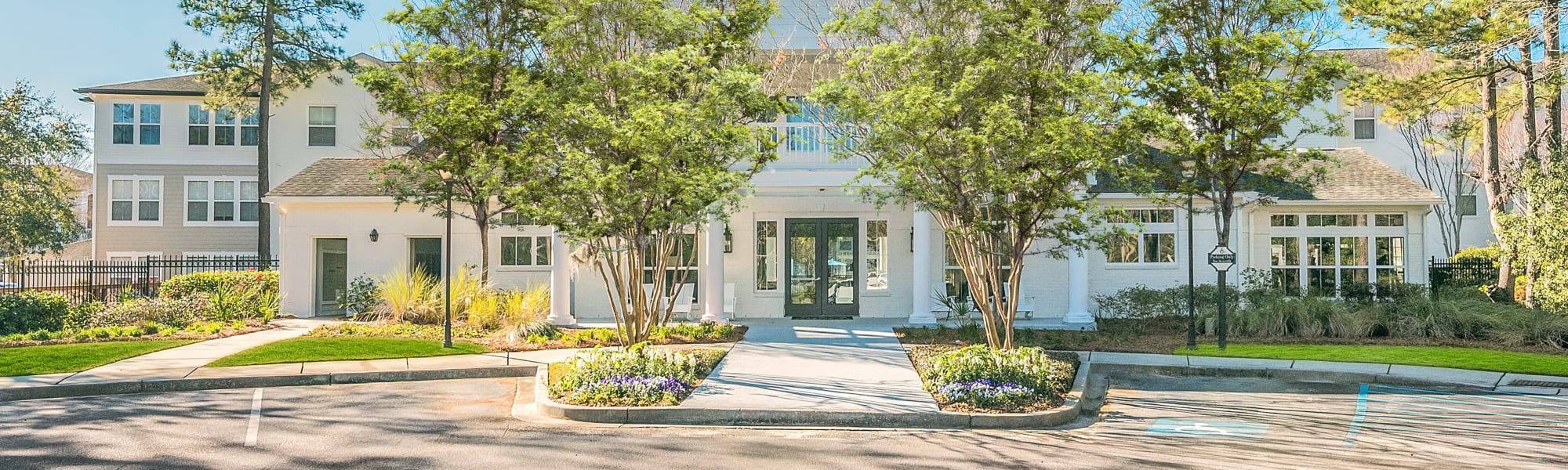 Neighborhood near Ingleside Apartments in North Charleston, South Carolina